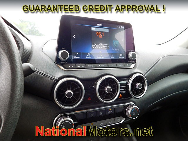 Nissan Sentra Vehicle Image 13