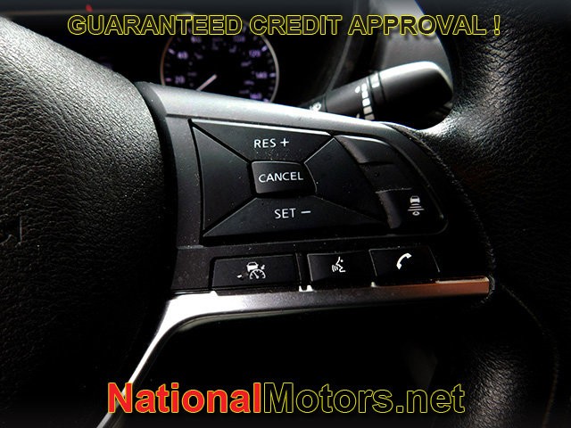 Nissan Sentra Vehicle Image 17