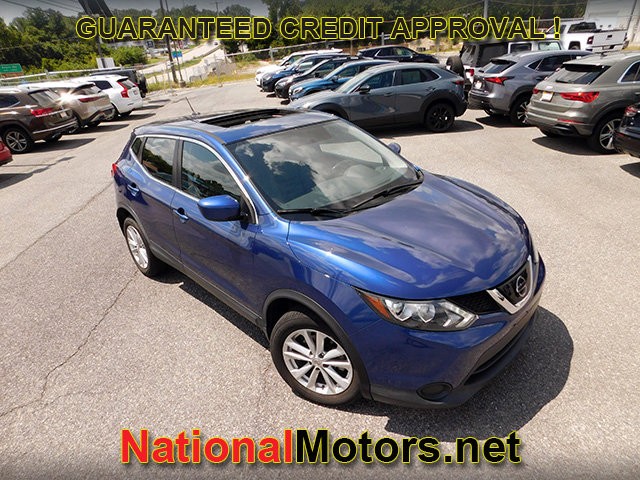 2019 Nissan Rogue Sport S photo 2