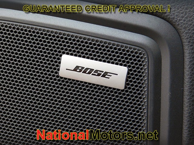 Porsche Macan Vehicle Full-screen Gallery Image 26