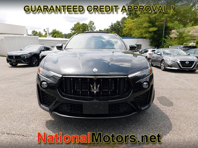 2022 Maserati Levante GT photo 3