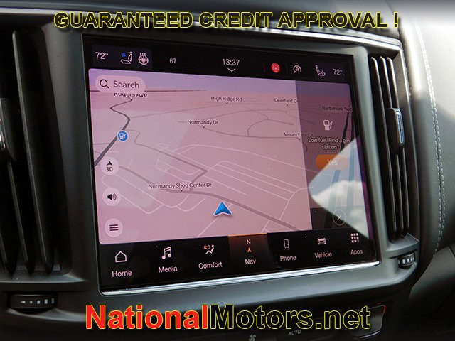 Maserati Levante Vehicle Full-screen Gallery Image 17