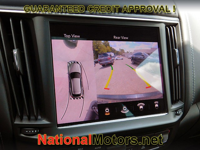 Maserati Levante Vehicle Full-screen Gallery Image 18