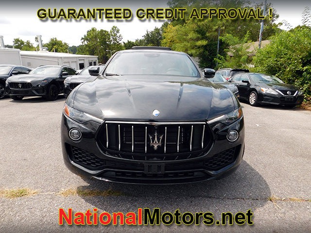 2021 Maserati Levante S photo 2