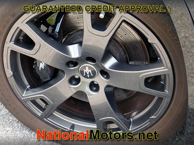 Maserati Levante Vehicle Full-screen Gallery Image 08