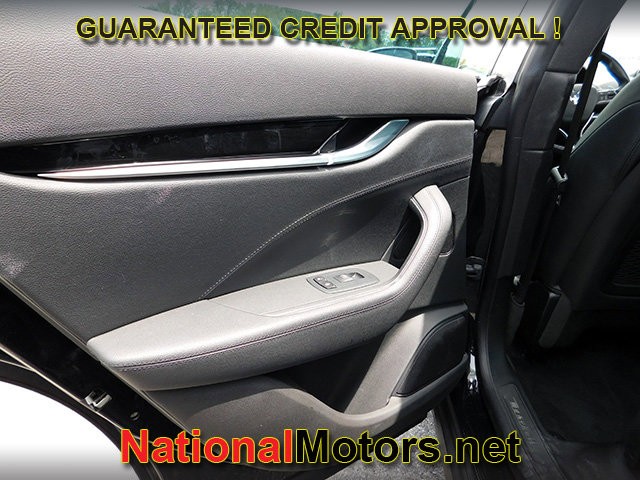 Maserati Levante Vehicle Full-screen Gallery Image 10