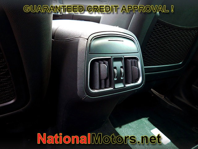 Maserati Levante Vehicle Full-screen Gallery Image 12