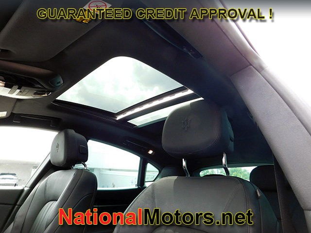 Maserati Levante Vehicle Full-screen Gallery Image 17