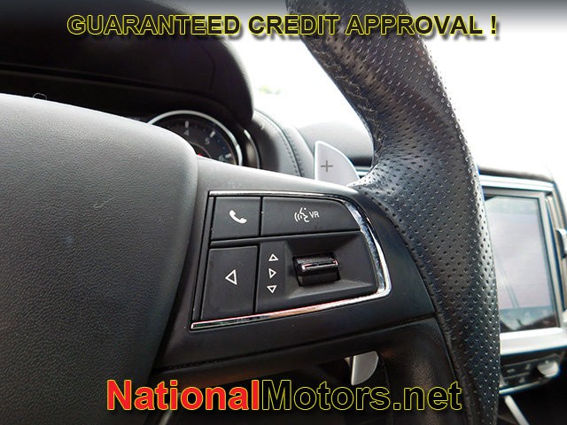 Maserati Levante Vehicle Full-screen Gallery Image 22