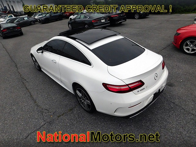 Mercedes-Benz E-Class Vehicle Image 04