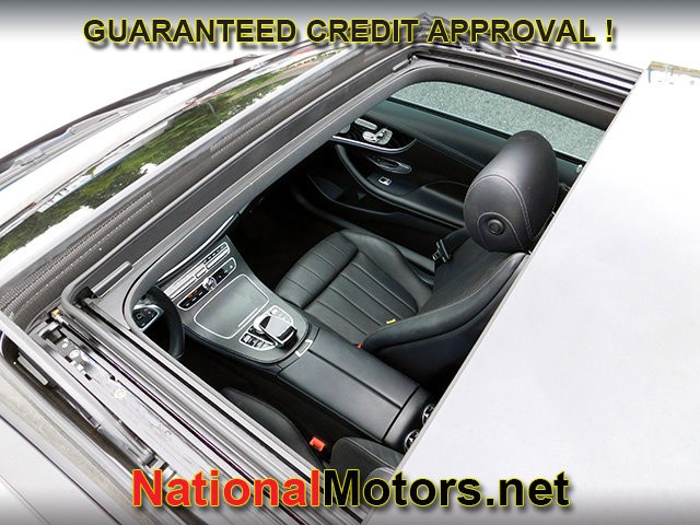 Mercedes-Benz E-Class Vehicle Image 06