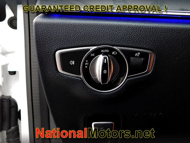 Mercedes-Benz E-Class Vehicle Image 20