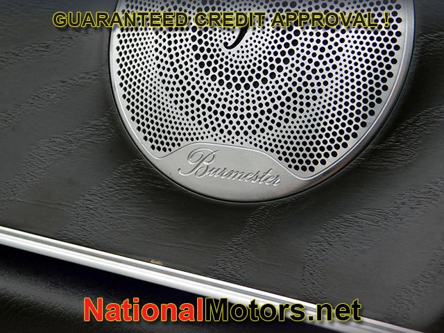 Mercedes-Benz E-Class Vehicle Image 21