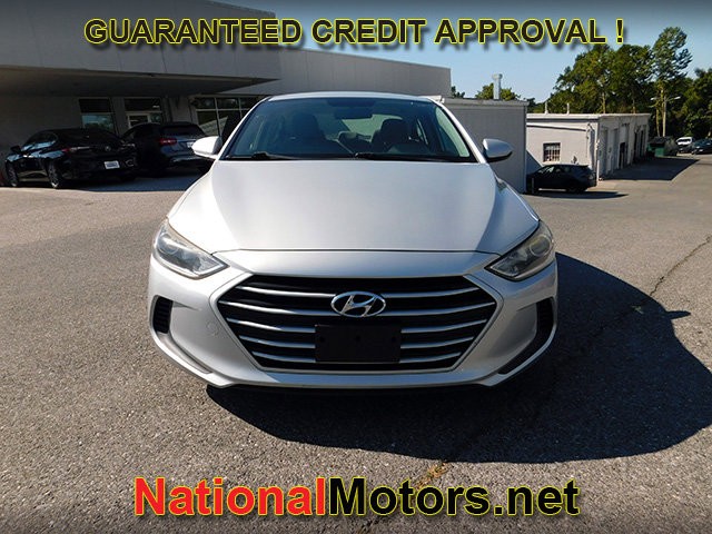 2017 Hyundai Elantra SE photo 3