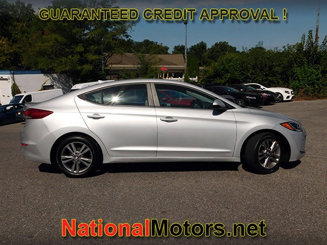 2017 Hyundai Elantra SE photo 4