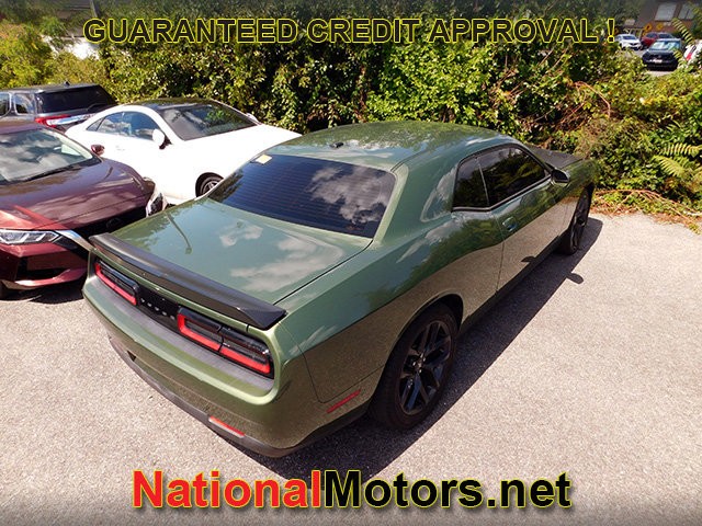 2022 Dodge Challenger R/T photo 3
