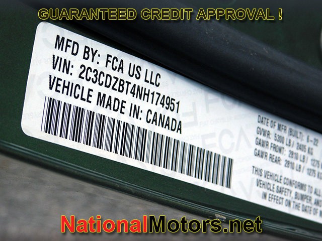 Dodge Challenger Vehicle Full-screen Gallery Image 16