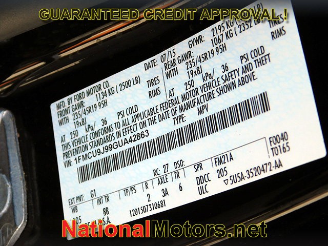 Ford Escape Vehicle Full-screen Gallery Image 28