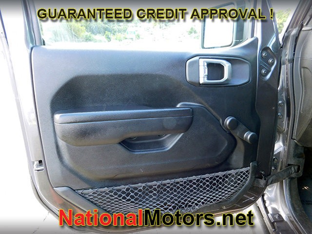 Jeep Wrangler Vehicle Full-screen Gallery Image 10