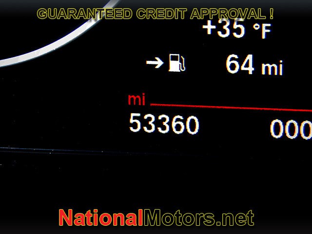 BMW 3 Series Vehicle Full-screen Gallery Image 25