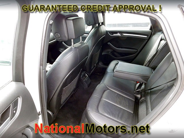 Audi A3 Sedan Vehicle Full-screen Gallery Image 06