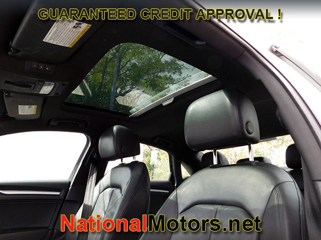 Audi A3 Sedan Vehicle Full-screen Gallery Image 10