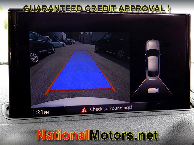 Audi A3 Sedan Vehicle Full-screen Gallery Image 17