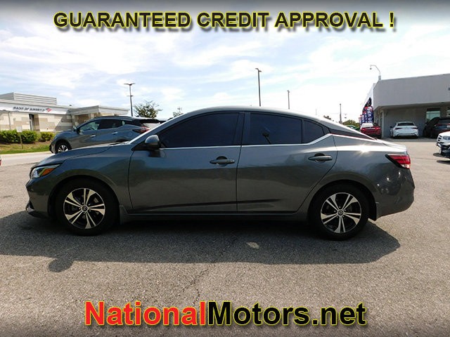 Nissan Sentra Vehicle Full-screen Gallery Image 03