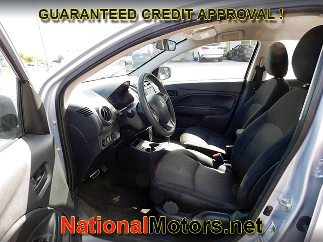 Mitsubishi Mirage Vehicle Full-screen Gallery Image 09