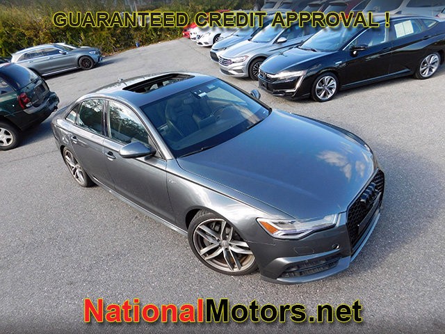 Audi S6 Vehicle Full-screen Gallery Image 02