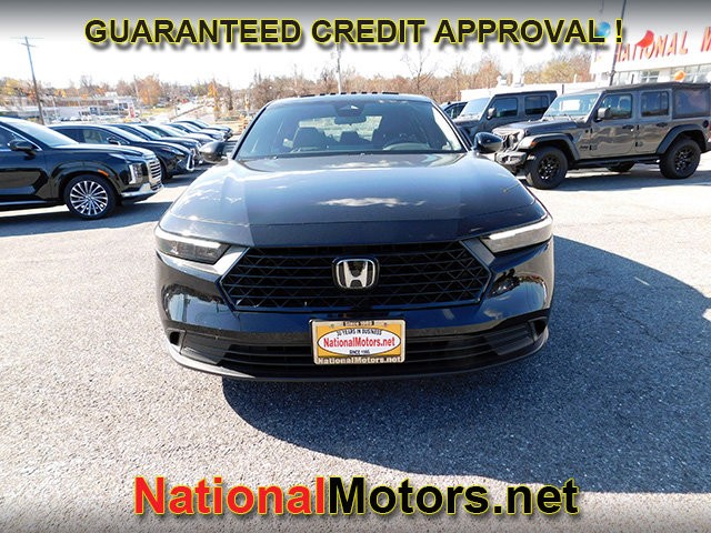 Honda Accord Hybrid Vehicle Full-screen Gallery Image 03