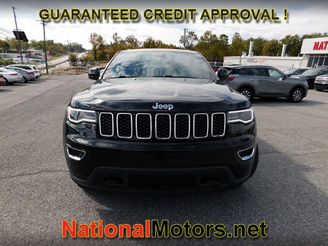 Jeep Grand Cherokee Vehicle Full-screen Gallery Image 03