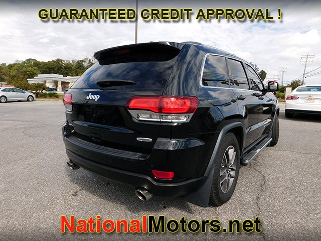 Jeep Grand Cherokee Vehicle Full-screen Gallery Image 05