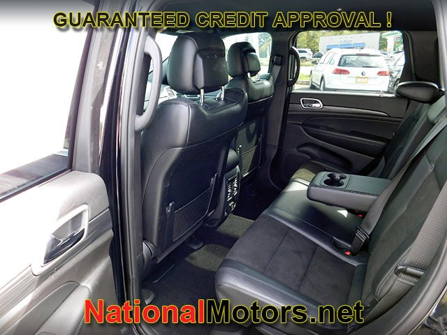Jeep Grand Cherokee Vehicle Full-screen Gallery Image 14