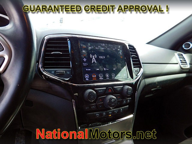 Jeep Grand Cherokee Vehicle Full-screen Gallery Image 19