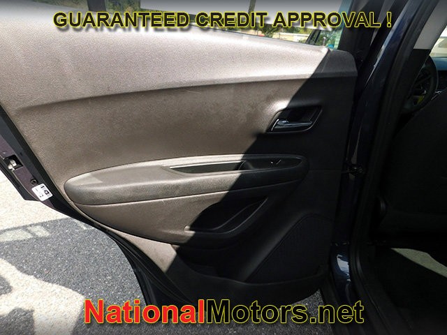 Chevrolet Trax Vehicle Full-screen Gallery Image 09