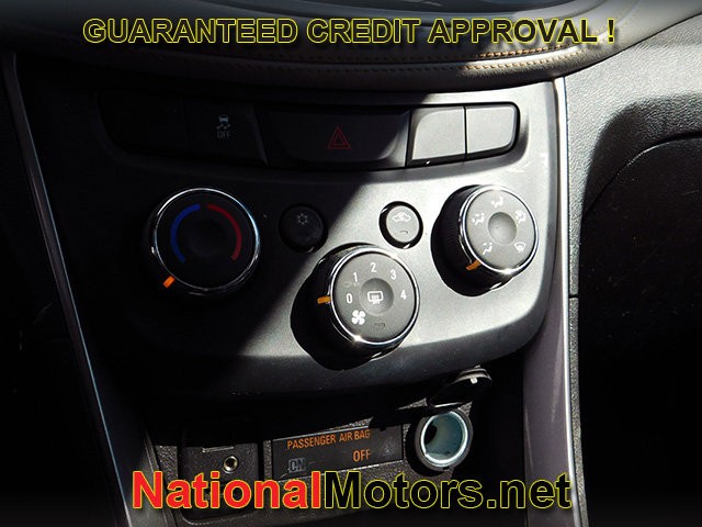 Chevrolet Trax Vehicle Full-screen Gallery Image 15