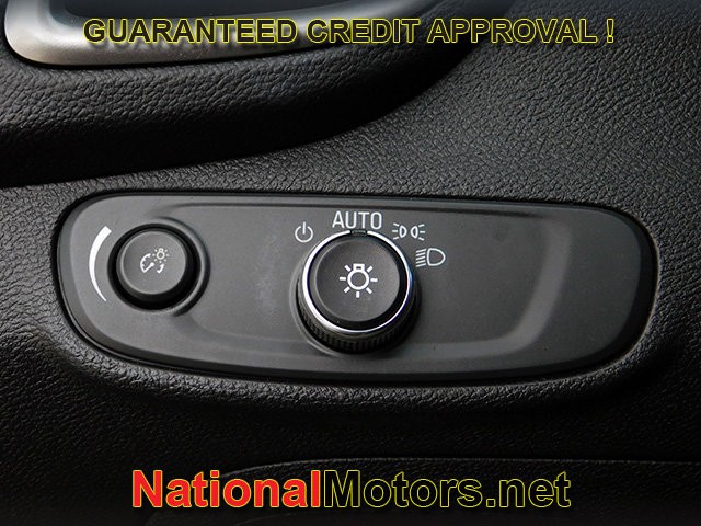 Chevrolet Trax Vehicle Full-screen Gallery Image 19