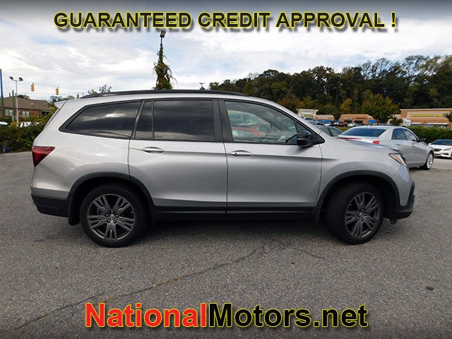 Honda Pilot Vehicle Full-screen Gallery Image 02