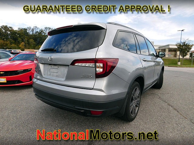 Honda Pilot Vehicle Full-screen Gallery Image 03