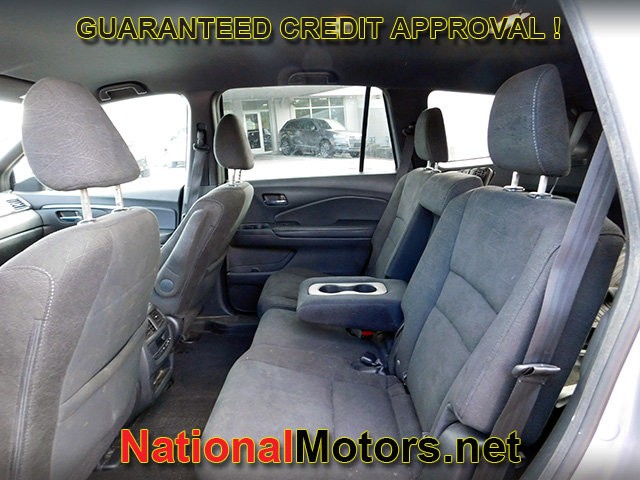 Honda Pilot Vehicle Full-screen Gallery Image 09