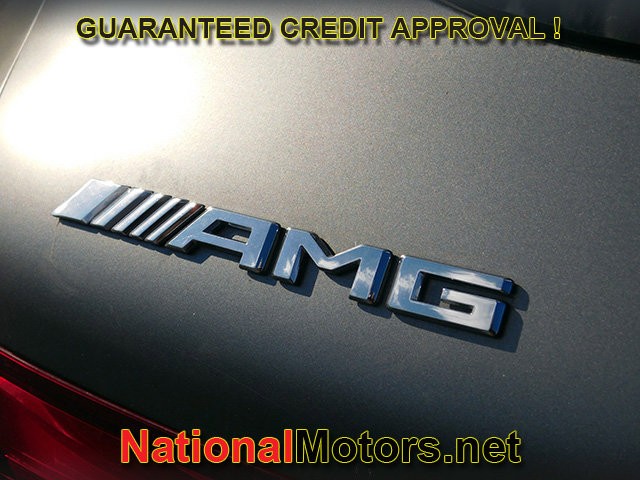 Mercedes-Benz GLC Vehicle Full-screen Gallery Image 05