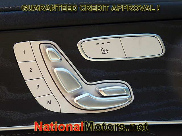 Mercedes-Benz GLC Vehicle Full-screen Gallery Image 16