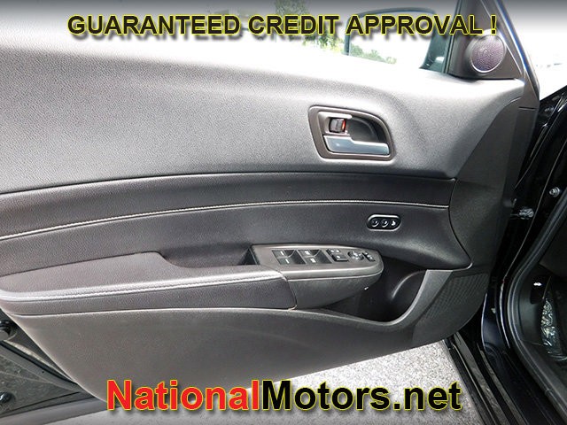 Acura ILX Vehicle Full-screen Gallery Image 10