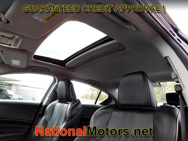 Acura ILX Vehicle Full-screen Gallery Image 13