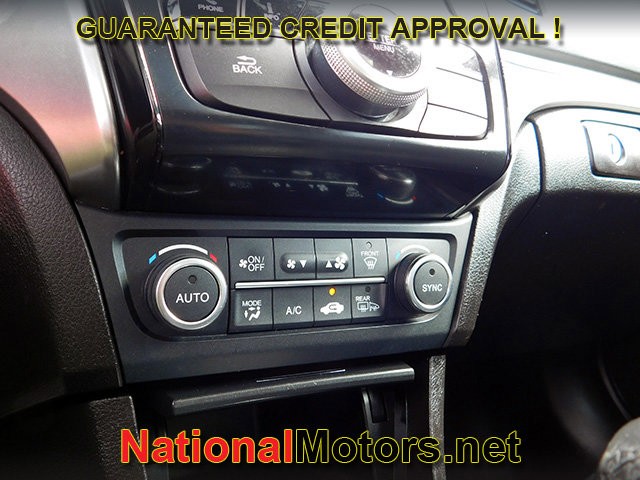 Acura ILX Vehicle Full-screen Gallery Image 16