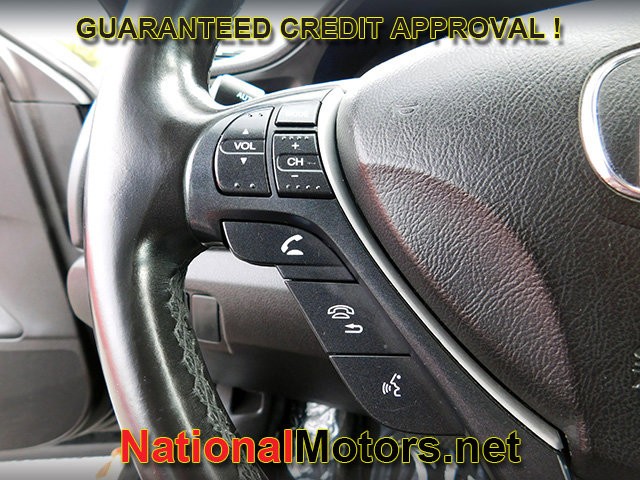 Acura ILX Vehicle Full-screen Gallery Image 20