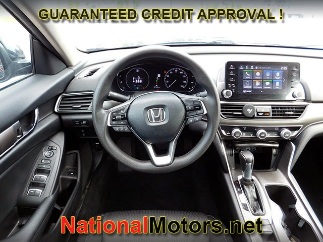 Honda Accord Sedan Vehicle Full-screen Gallery Image 08