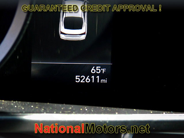 Hyundai Elantra Vehicle Full-screen Gallery Image 19