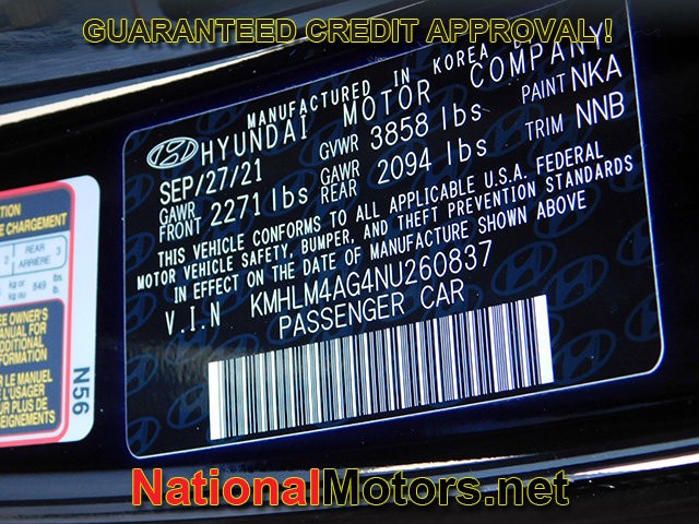 Hyundai Elantra Vehicle Full-screen Gallery Image 21